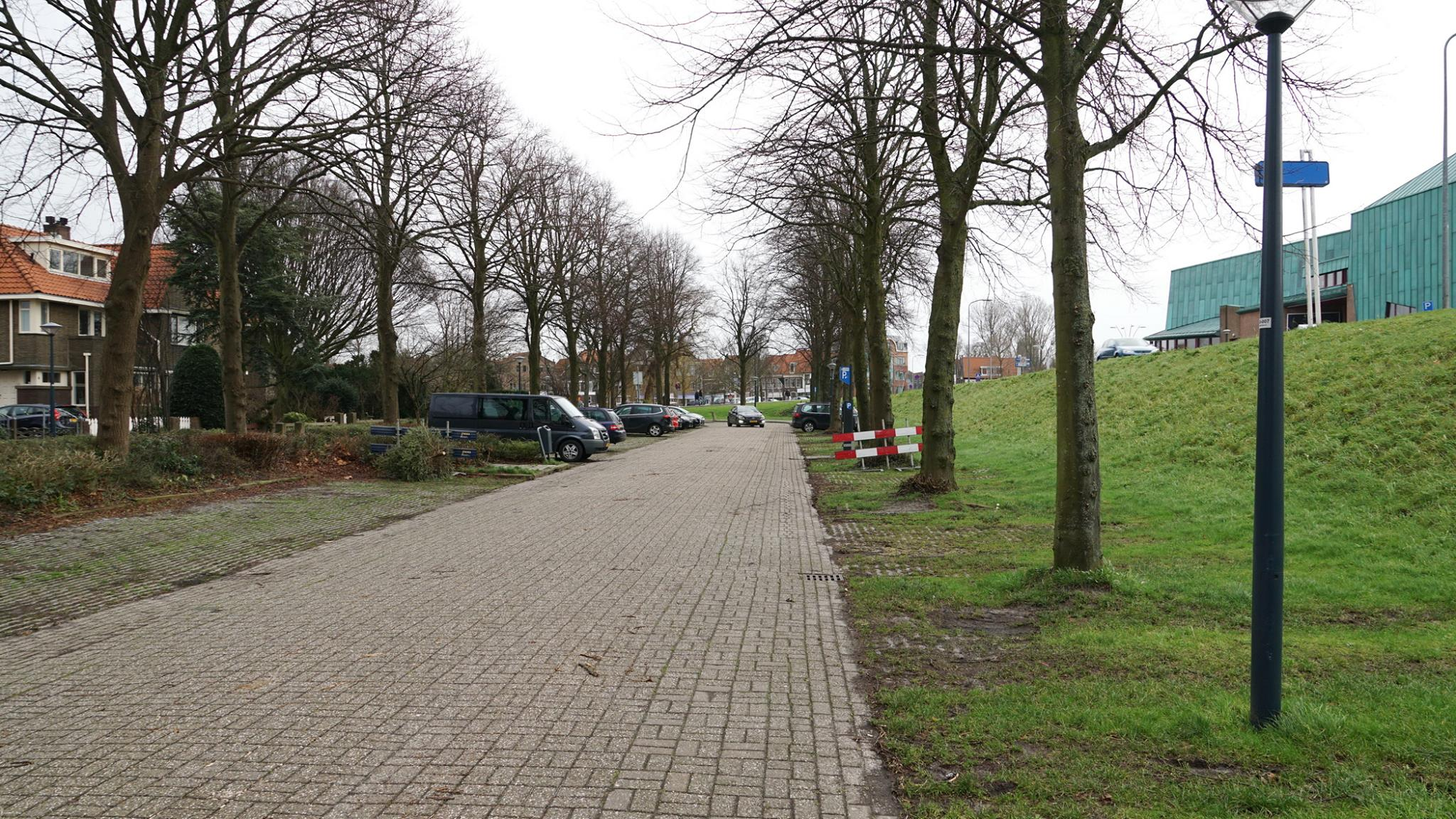Hoorn Lokaal wil gratis parkeren op Superkoopzondag aan de rand van de stad.