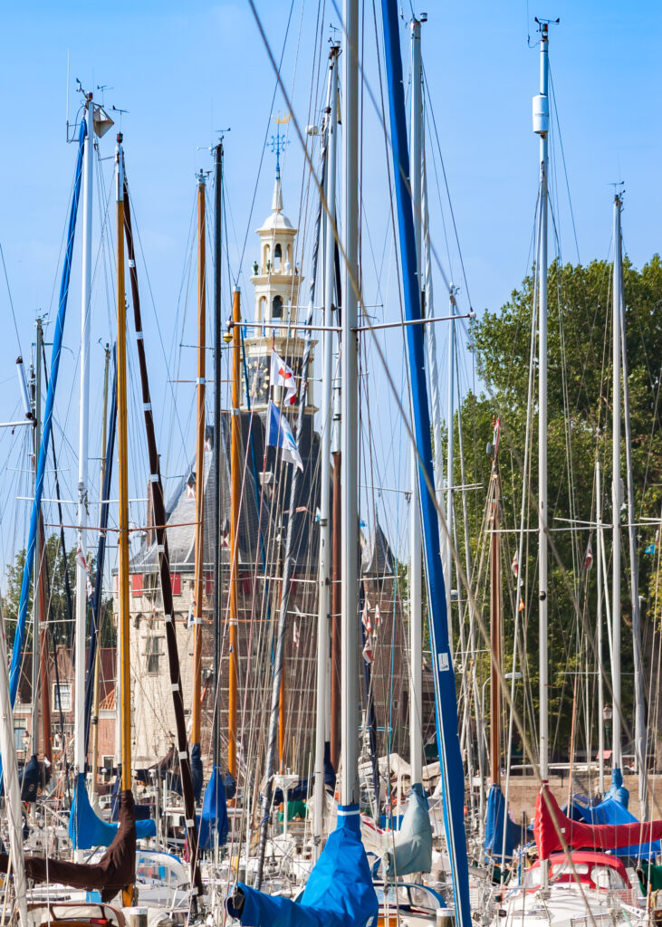 Hoofdtoren gezien vanaf de jachtgaven bij het Visserseiland